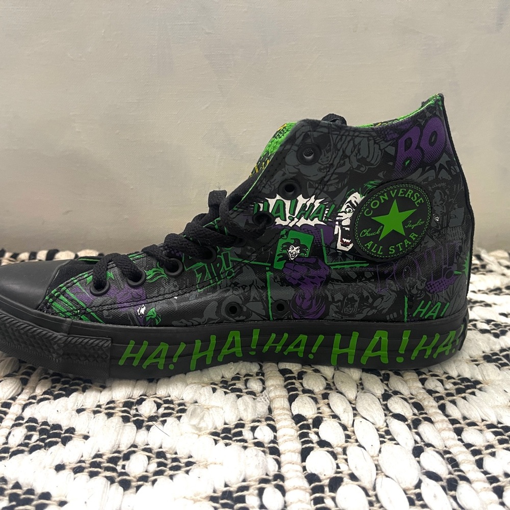 Joker Converse
